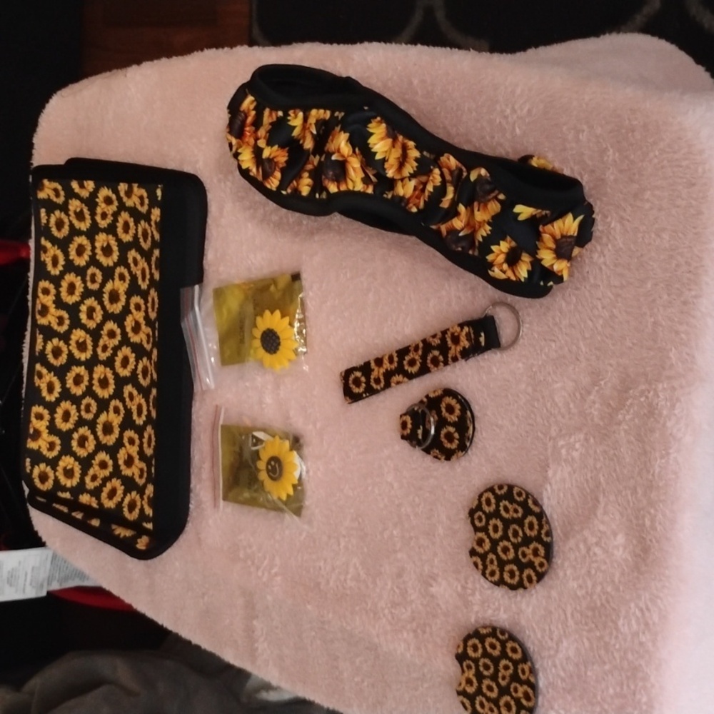 Sunflower Patterned Car Assessories